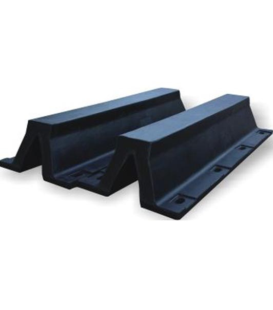 Arch type rubber fender