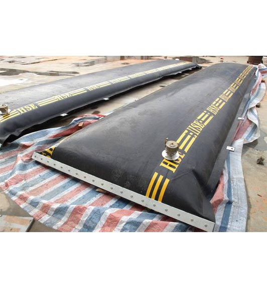 Floating oil sac